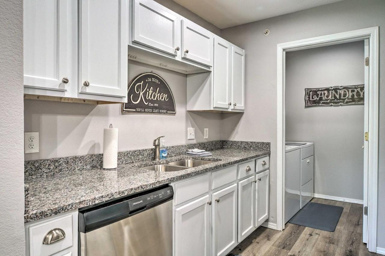 Cozy Condo With Pool Access, 5 Mi To Table Rock Lake برانسون المظهر الخارجي الصورة